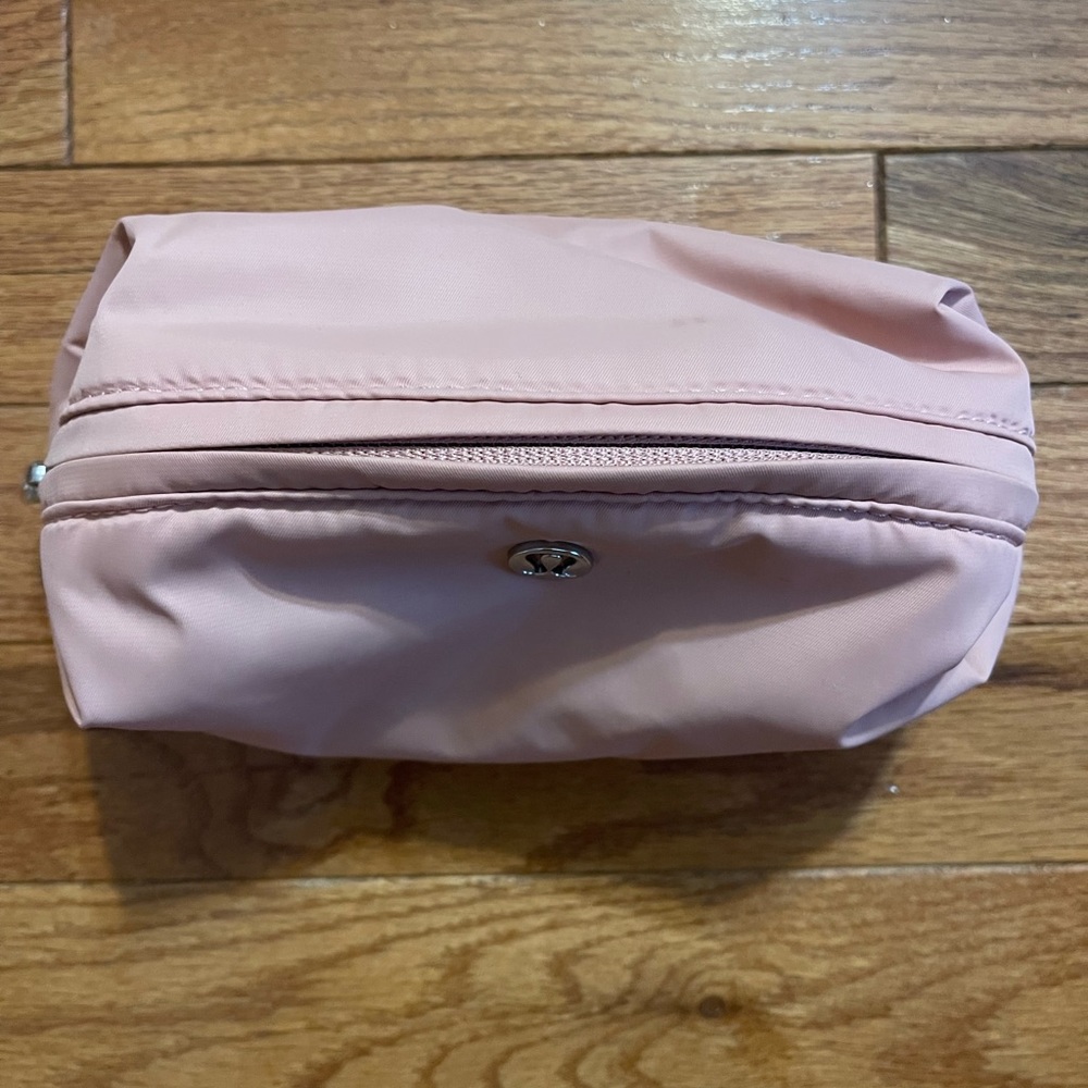 Lululemon Feeling Ready pouch